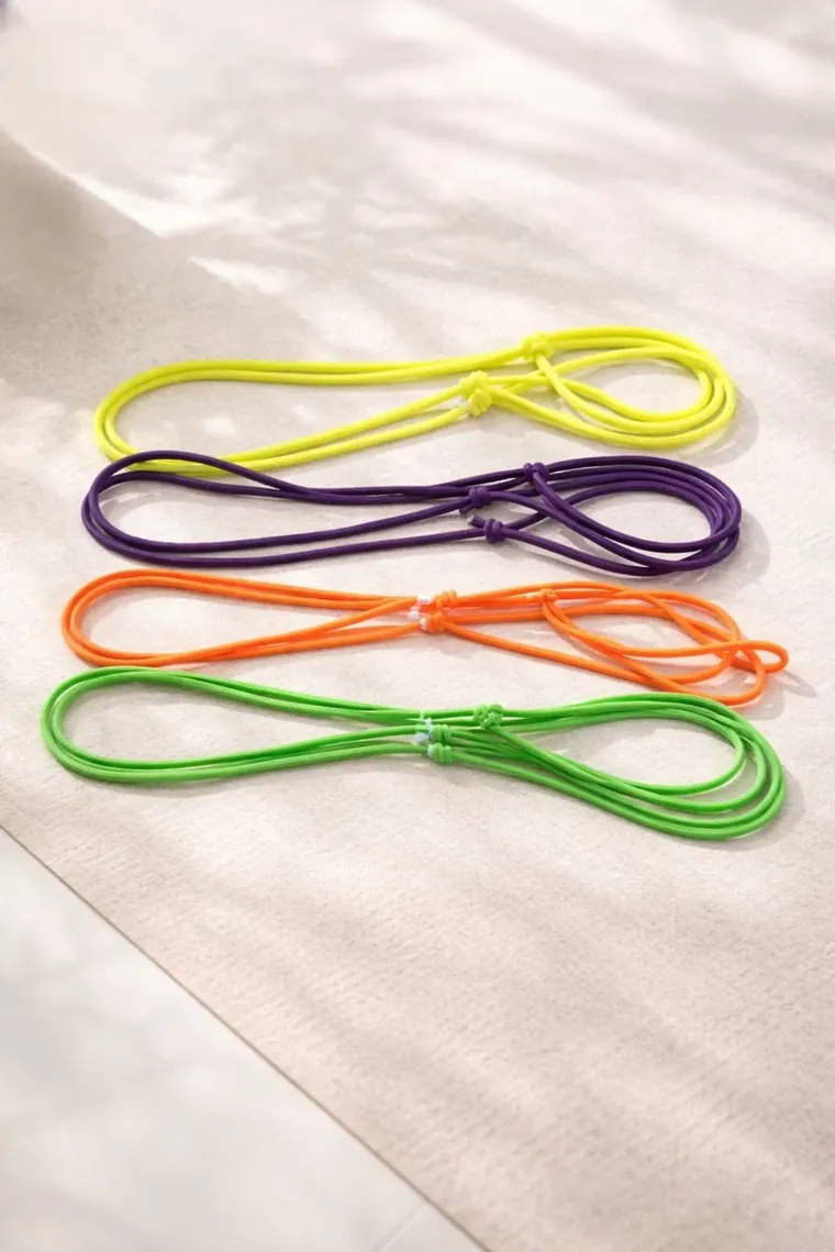Quatro elásticos revestidos em nylon do kit